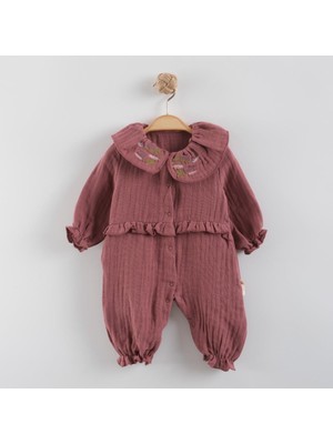 Aden Yakası Nakışlı Müslin Kız Bebek Tulumu