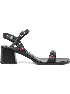 Celal Gültekin Kadın Siyah Bilekten Tokalı Deri Sandalet