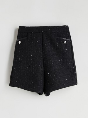 Lc Waikiki Kız Çocuk Tüvit Şort Pul İşlemeli Rahat Kesim Siyah Renkli Yazlık Tasarım