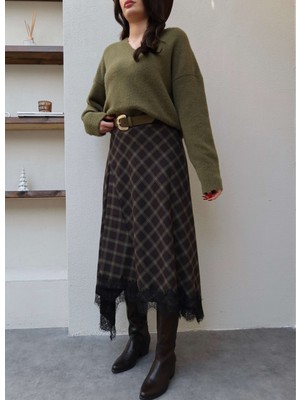 Esra Helvacı Ekose Dantelli Etek