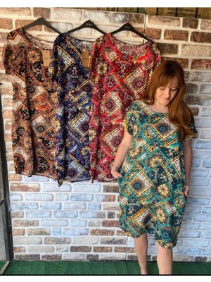 Kısa Kollu Desenli Günlük Elbise