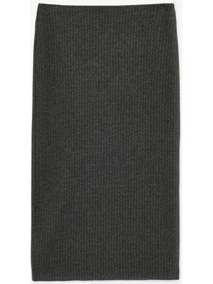 Koton Yırtmaç Detaylı Slim Fit Parıltılı Midi Kalem Etek