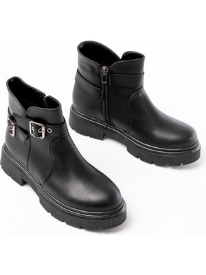 Zerenyus ZRİN-3037 Premium Siyah Toka Aksesuarlı Fermuarlı Günlük Kadın Bot