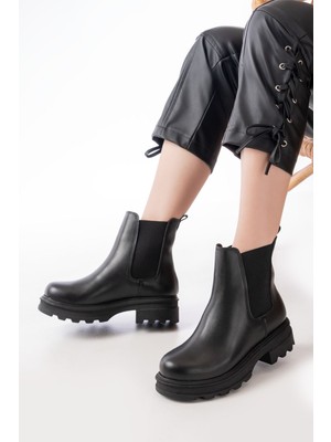Zerenyus ZRİN-745-2137 Premium Siyah Kalın Taban Lastikli Günlük Kadın Bot