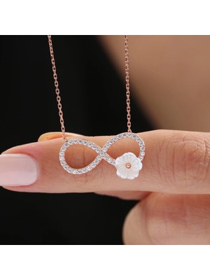 Mavili Gümüş Sonsuzluk Serüveni Flowers Gümüş Kolye - Rose