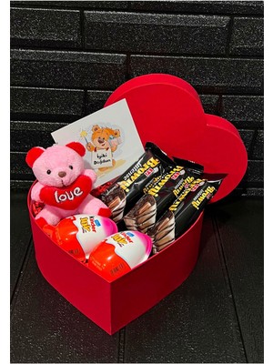 Mynil Sevgiliye Dogum Gunu Hediyesi Kalp Kutuda Kalpli Pembe Mini Ayıcık - Browni Intense ve Kinder Joy