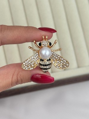 Luseda İthal İnci Detaylı Taşlı Arı Figürlü Zarif Broş