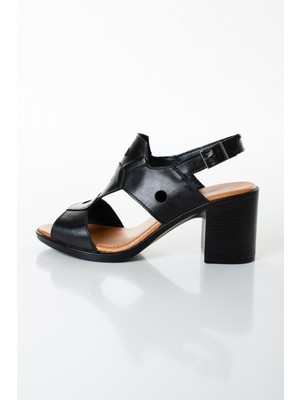 Ender %100 Hakiki Deri Kalın Topuklu Yumuşak Taban Kadın Sandalet