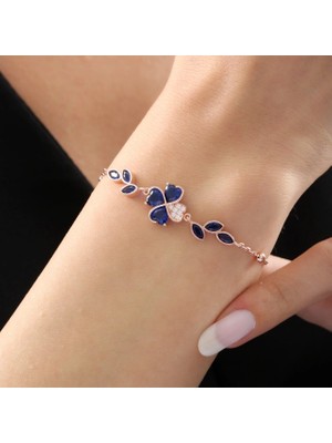 Mavili Gümüş Pırlanta Montür Safir Taşlı Kalp Yonca Form Gümüş Bileklik - Rose