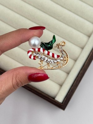 Luseda Ithal Yılbaşı Temalı Inci Detaylı Taşlı Kızak Broş