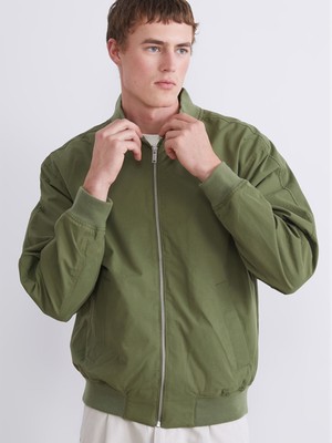 Lc Waikiki Yeni Sezon Standart Kalıp Dik Yaka Erkek Mont