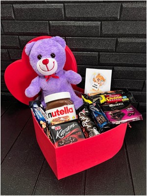 Mynil Iyiki Varsın Temalı Hediye Kalp Kutuda Mor Ayıcıklı Nutellalı ve Bitter Çikolatalı