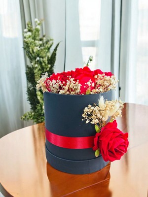 Mynil Güllü Sevgililer Günü Hediyesi Doğum Günü Kutuda Yapay Kadife Gül Cipsolu Çiçek