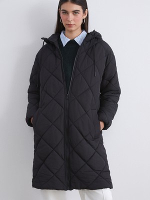 Lc Waikiki Yeni Sezon Kapüşonlu Kapitone Kadın Şişme Mont