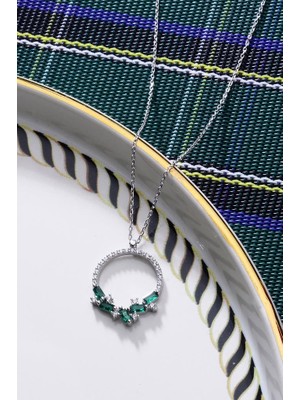 Innuendo 925 Ayar Gümüş Yeşil Baget Taşlı Halka Kolye