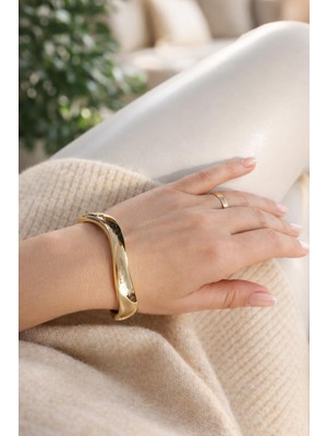 New Obsessions Dalgalı Model Manşet Altın Rengi Cuff Bileklik