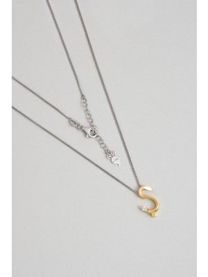 So CHIC Asimetrik Ş Harfi 18 Ayar Beyaz ve Sarı Altın Kaplama 45 cm Gümüş Harfli Kolye