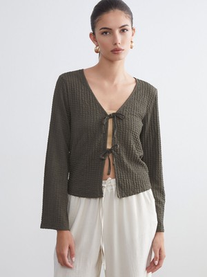 Lc Waikiki Yeni Sezon V Yaka Bağlamalı Dokulu Bluz