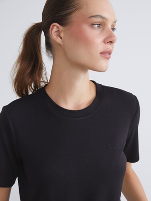 Lc Waikiki Yeni Sezon Bisiklet Yaka Nakışlı Kadın Tişört