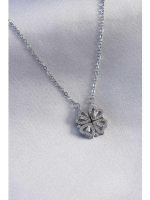 cleovibe 316L Çelik Gümüş Renk Açılır Yonca Model Kadın Kolye