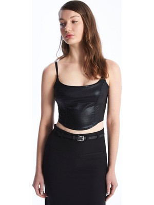 Lc Waikiki Yeni Sezon U Yaka Deri Görünümlü Kadın Crop