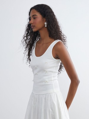 Lc Waikiki Yeni Sezon U Yaka Boncuk Işlemeli Fiyonklu Bluz