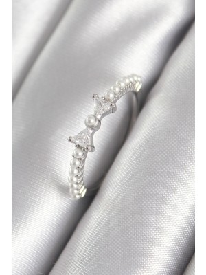 cleovibe Pirinç Gümüş Renk Zirkon Taşlı Kurdele Model Inci Detay Kadın Yüzük