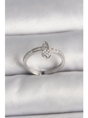 cleovibe Pirinç Gümüş Renk Zirkon Taşlı Inci Detaylı Kilit Kalp Model Ayarlanabilir Yüzük