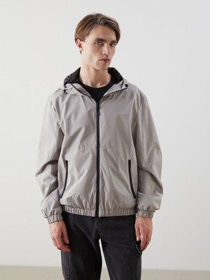 Lc Waikiki Yeni Sezon Standart Kalıp Kapüşonlu Erkek Yağmurluk