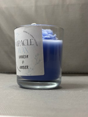 Vanilya -Amber Kokulu Soya Wax Mum - Şakayık Detaylı -Dekoratif