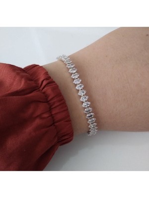 TRY Gümüş Renk Zirkon Taşlı Mekik Model Su Yolu Çelik Bileklik -  3177