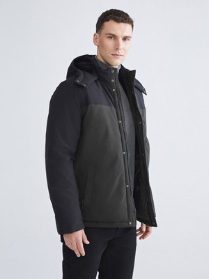 Lc Waikiki Yeni Sezon Standart Kalıp Kapüşonlu Erkek Mont