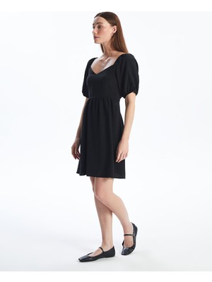 Lc Waikiki Yeni Sezon Kalp Yaka Düz Kısa Kollu Elbise