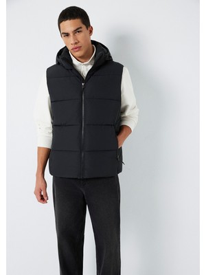 Mavi Kapüşonlu Siyah Şişme Yelek 0110744-71379