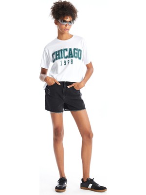 Lc Waikiki Yeni Sezon Mom Fit Yırtık Detaylı Kadın Jean Şort