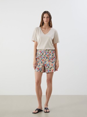 Lc Waikiki Yeni Sezon Beli Lastikli Çiçekli Kadın Şort