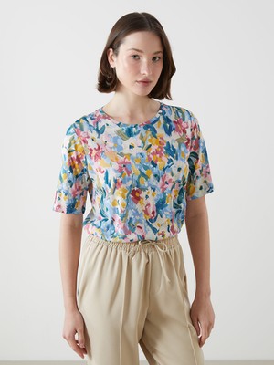 Lc Waikiki Yeni Sezon Bisiklet Yaka Çiçekli Kadın Tişört