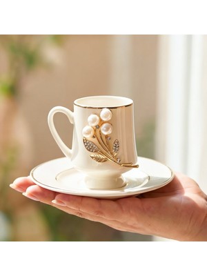 Elta Collection Özel El Yapımı 6 Lı Porselen Inci Taşlı Çiçek Broşlü Gold Kahve Fincan Takımı