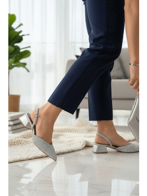 Divolya Taylor Gümüş Taşlı Bakılı (4 Cm) Sivri Burun Topuklu Ayakkabı