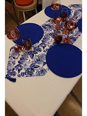 Mavi Çiçekler - Beyaz Arka Plan