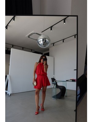 Boydan Bağlamalı Altı Fırfırlı Mini Elbise