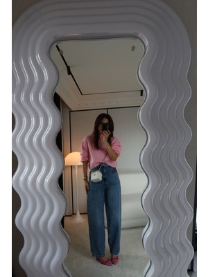 Özge Özgenç Ön Kısmı Taşlı Paçası Lazer Kesikli Jean