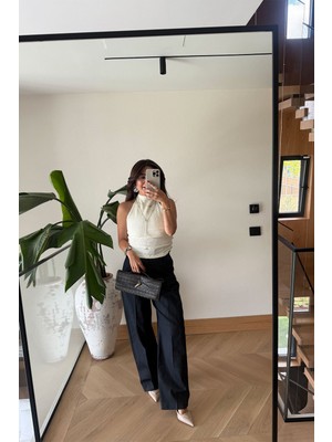 Sırt Dekolteli Dokulu Bluz