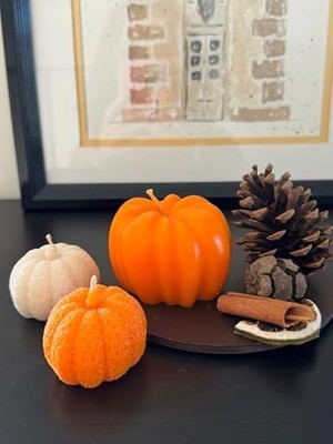 Özel Tasarım 3'lü Iki Farklı Boy Balkabağı Seti, Kuru Aksesuarlar ve Sunum Tabağıyla Birlikte