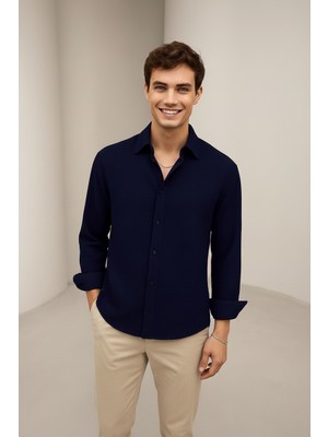 Bürke Yazlık Keten Dokulu Uzun Kollu Lacivert Yarım Oversize Erkek Gömlek