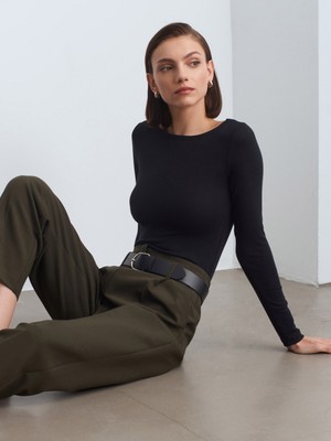 Dilvin 31332 Kayık Yaka Uzun Kollu Top-Siyah