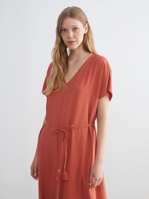 Lc Waikiki Yeni Sezon V Yaka Dokulu Elbise