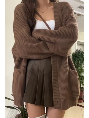 Cool Tarz Kadın Oversize Cepli Düğmeli V Yaka Triko Hırka