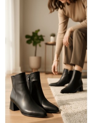 Divolya Timma Siyah ( 5 cm Topuklu ) Günlük Kullanım Kadın Botu