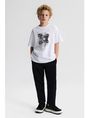 Nk Erkek Çocuk Back Down Tshirt 8-14 Yaş Beyaz-Siyah